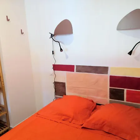 Deux Pieces Climatise Avec Balcon Vieil Antibes Apartment Exterior photo