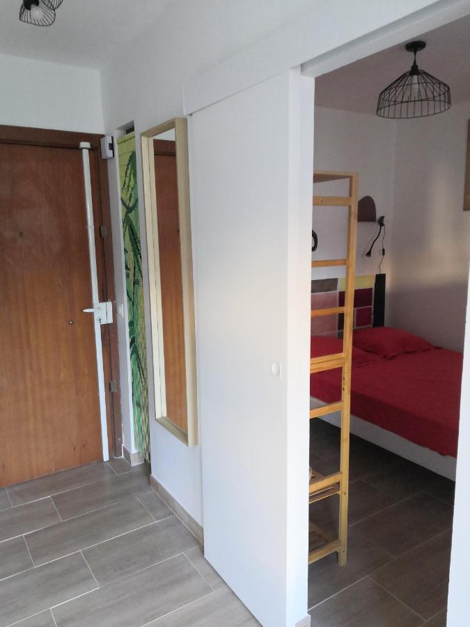Apartment Deux Pieces Climatise Avec Balcon Vieil